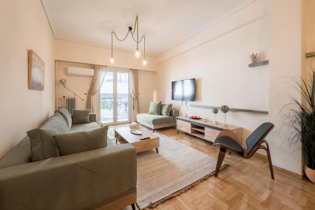 Spacious Urban In The Heart Of Apartment *