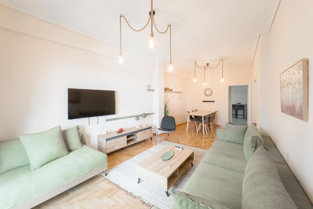 Spacious Urban In The Heart Of *