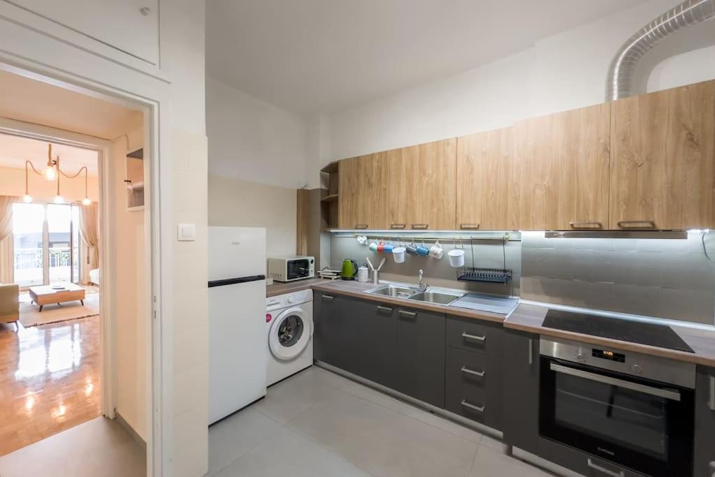 Spacious Urban In The Heart Of Apartment *