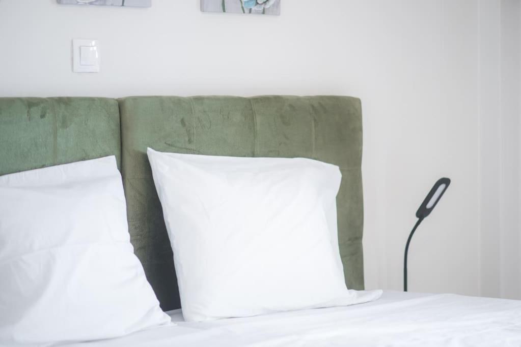Spacious Urban In The Heart Of Apartment Athens