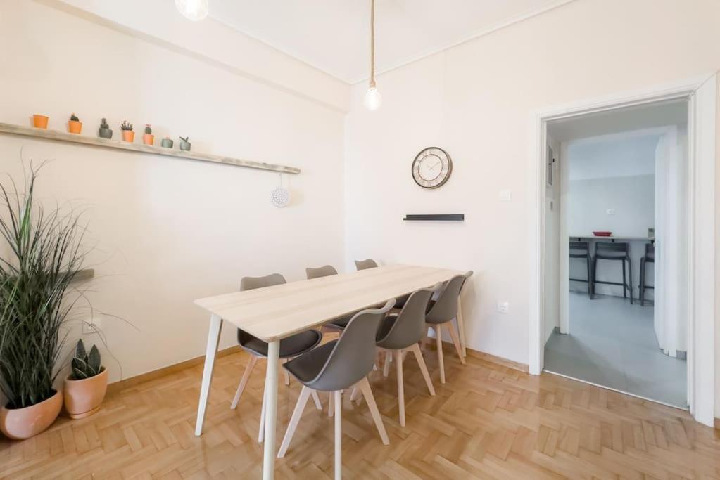 Spacious Urban In The Heart Of Apartment *